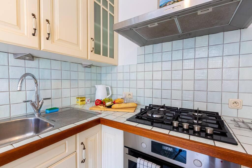 Cozy, Bright, Comfy Studio Next To The Old Town. Apartment Варшава Екстериор снимка